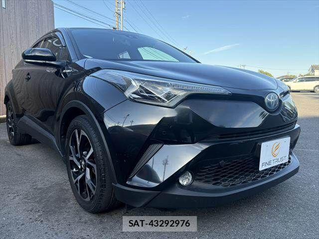 Toyota C-HR 2017-07 7216019-15