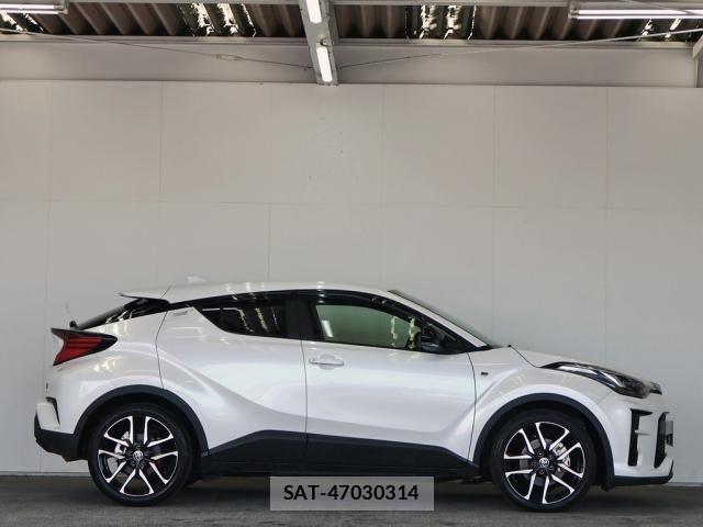 Toyota C-HR 2023-05 7216061-9