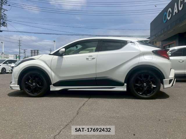 Toyota C-HR 2021-03 7216053-13