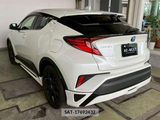 Toyota C-HR 2021-03 7216053-17