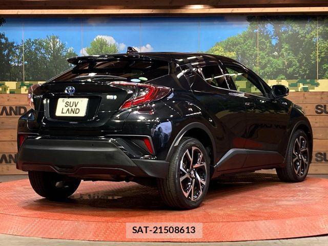 Toyota C-HR 2017-04 7216007-15