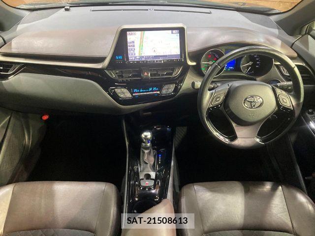 Toyota C-HR 2017-04 7216007-1