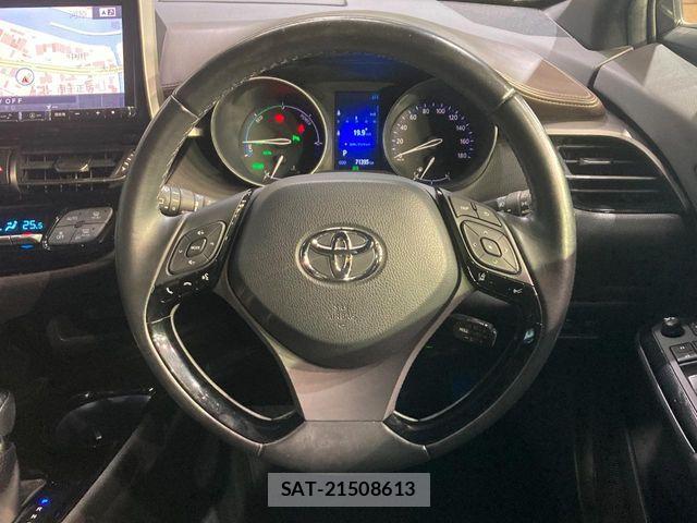 Toyota C-HR 2017-04 7216007-7