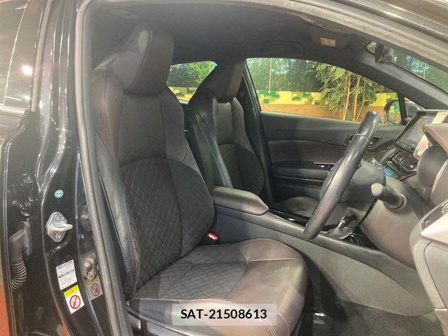 Toyota C-HR 2017-04 7216007-8