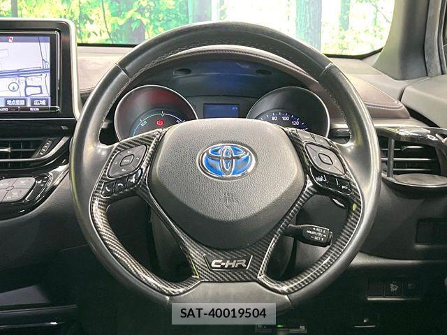 Toyota C-HR 2017-01 7215997-10