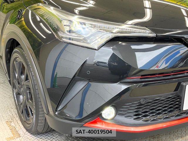 Toyota C-HR 2017-01 7215997-11