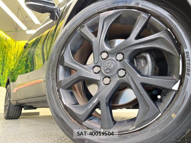 Toyota C-HR 2017-01 7215997-12