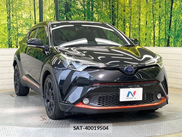 Toyota C-HR 2017-01 7215997-15