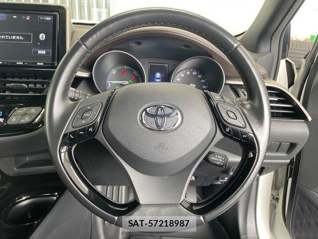 Toyota C-HR 2018-05 7216025-10