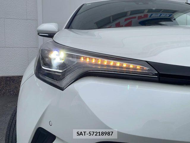 Toyota C-HR 2018-05 7216025-11