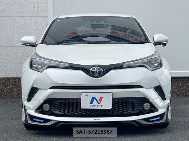 Toyota C-HR 2018-05 7216025-13