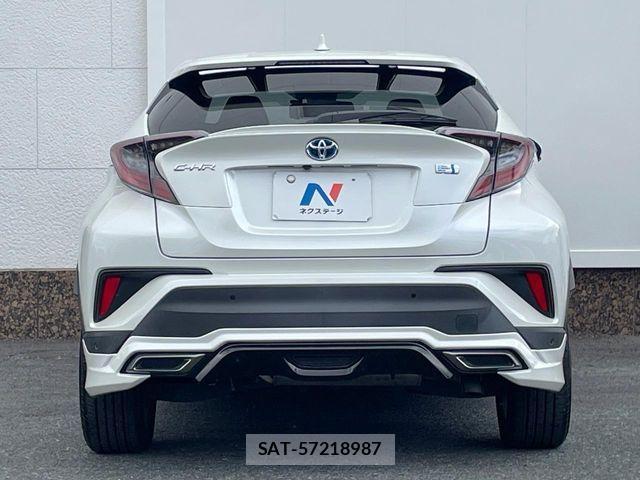 Toyota C-HR 2018-05 7216025-14