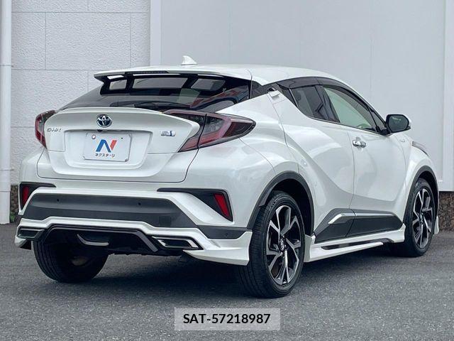 Toyota C-HR 2018-05 7216025-16