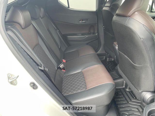 Toyota C-HR 2018-05 7216025-8