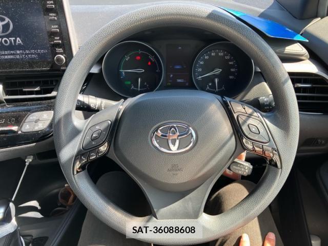 Toyota C-HR 2019-11 7216048-8