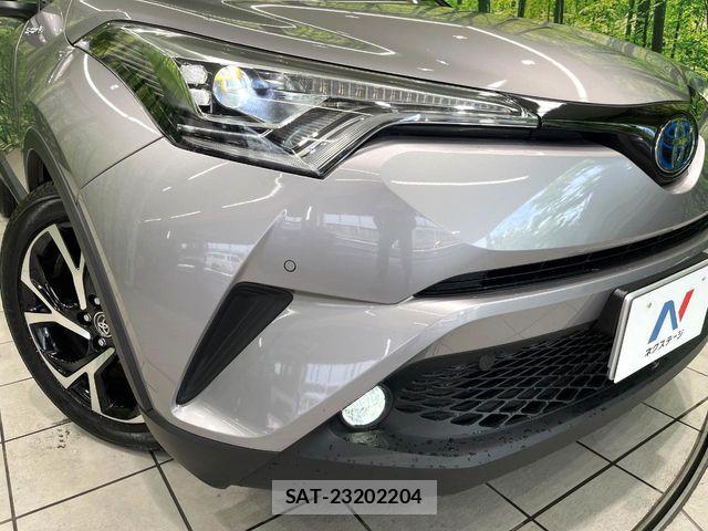 Toyota C-HR 2018-02 7216024-11