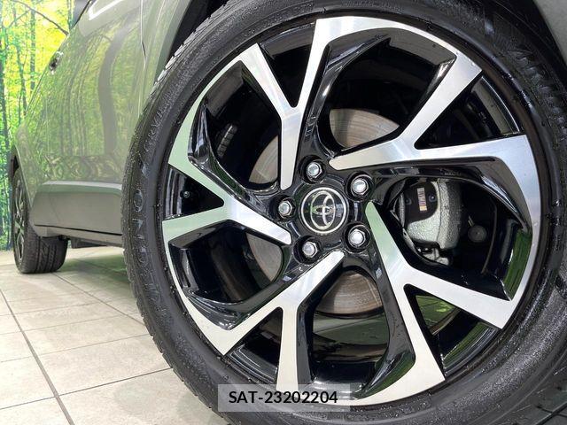 Toyota C-HR 2018-02 7216024-12