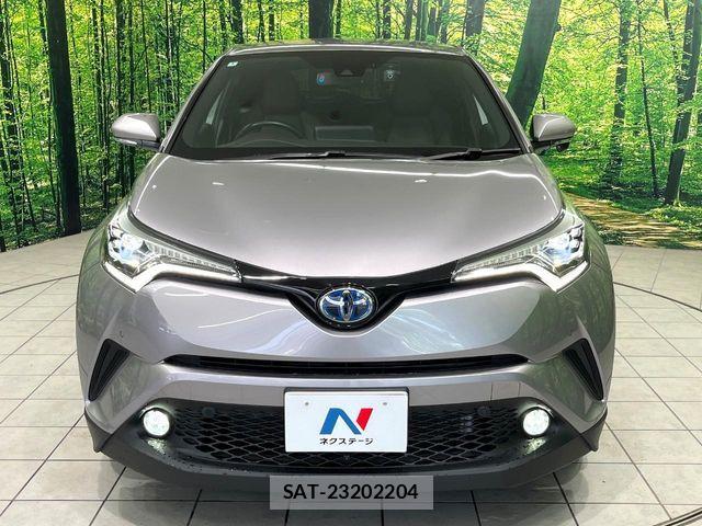 Toyota C-HR 2018-02 7216024-13