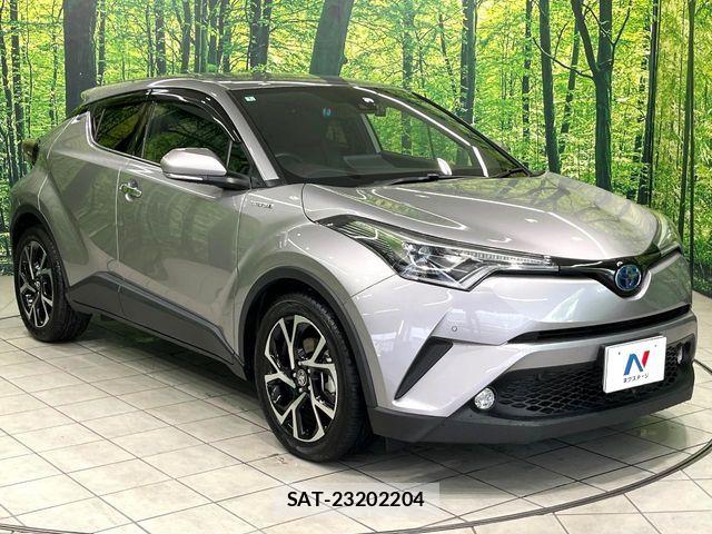 Toyota C-HR 2018-02 7216024-15