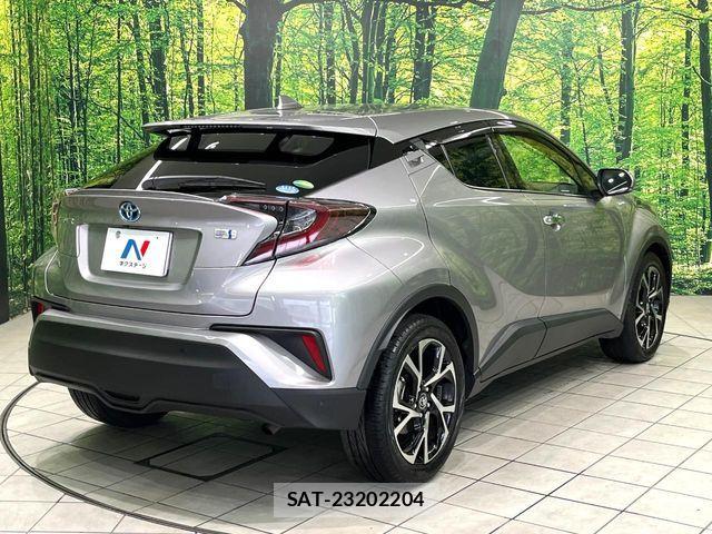 Toyota C-HR 2018-02 7216024-16