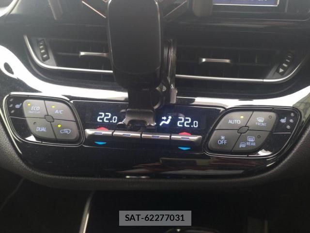 Toyota C-HR 2017-11 7216020-15