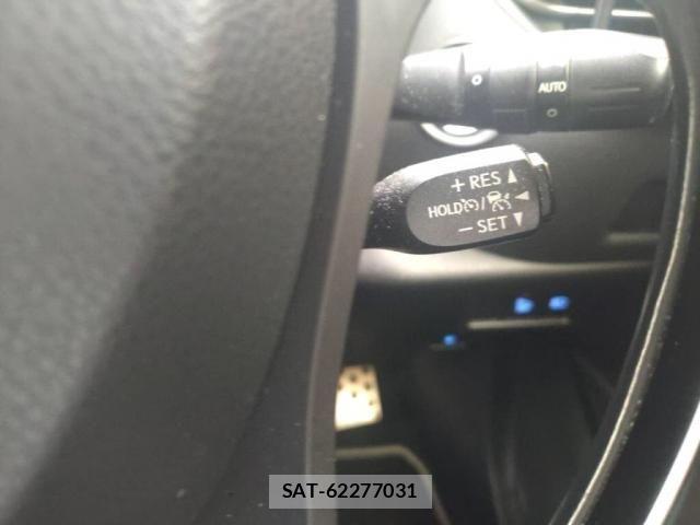 Toyota C-HR 2017-11 7216020-17
