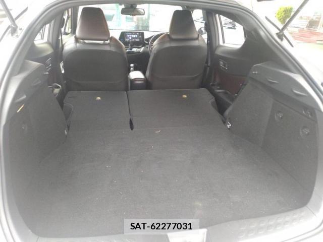 Toyota C-HR 2017-11 7216020-29
