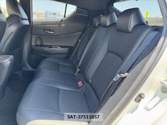Toyota C-HR 2019-11 7216047-17