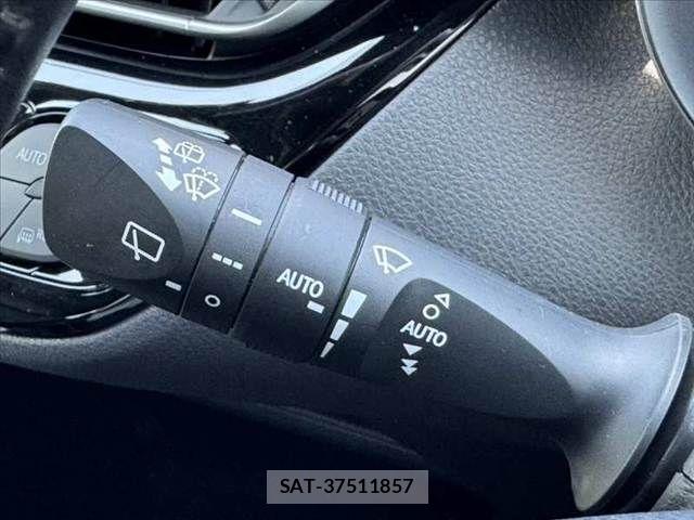Toyota C-HR 2019-11 7216047-27
