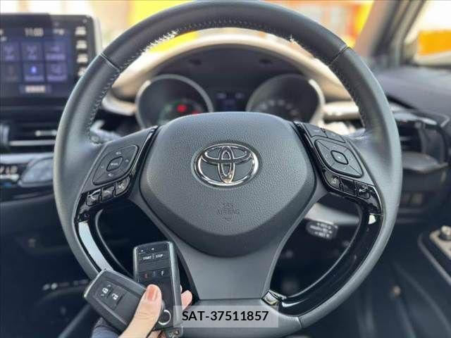 Toyota C-HR 2019-11 7216047-4