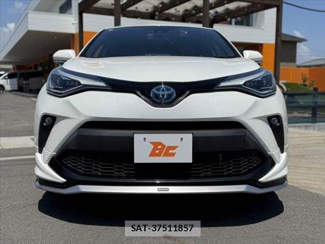 Toyota C-HR 2019-11 7216047-8