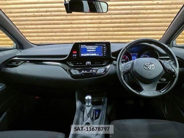 Toyota C-HR 2018-10 7216036-2