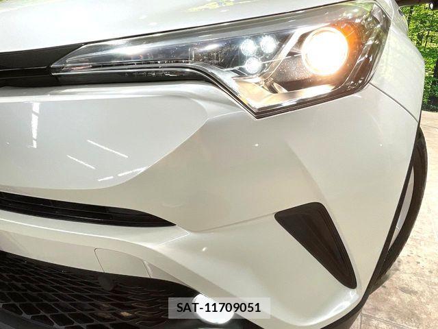 Toyota C-HR 2017-01 7216002-11