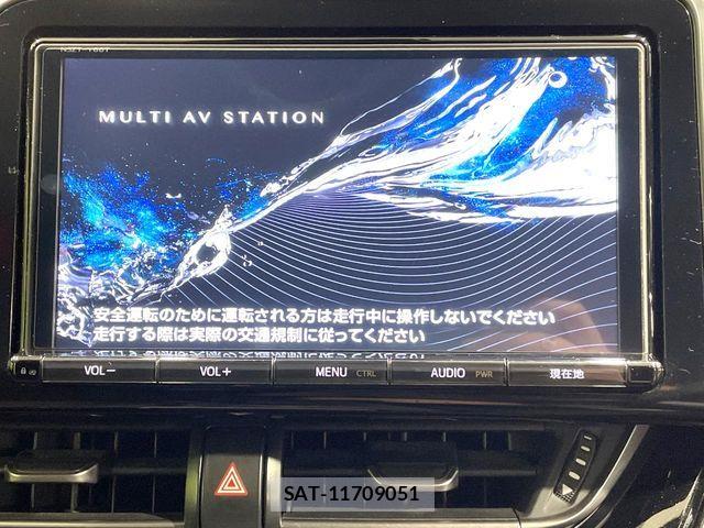Toyota C-HR 2017-01 7216002-3
