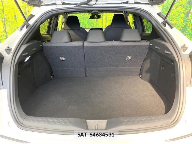 Toyota C-HR 2018-05 7216030-9