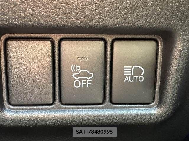 Toyota C-HR 2017-07 7216016-26