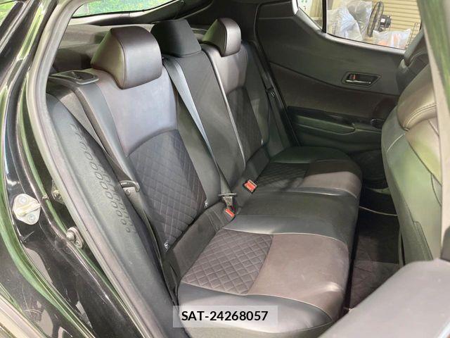 Toyota C-HR 2018-03 7216027-8