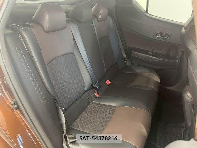 Toyota C-HR 2016-12 7216001-11