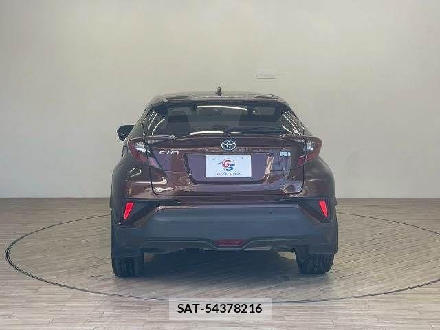Toyota C-HR 2016-12 7216001-14