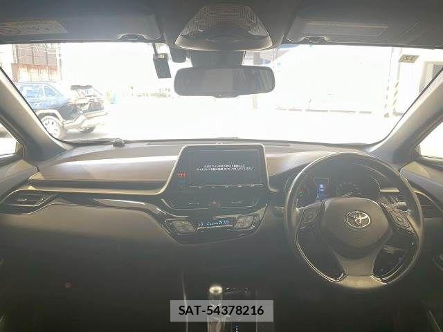 Toyota C-HR 2016-12 7216001-2