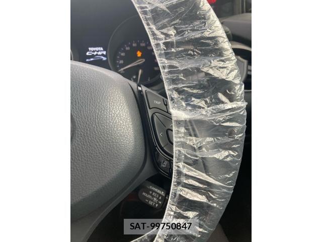 Toyota C-HR 2023-06 7216062-12