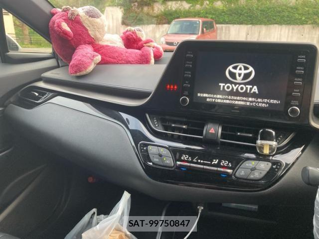 Toyota C-HR 2023-06 7216062-15