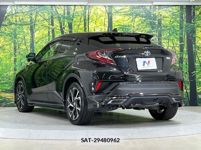 Toyota C-HR 2018-12 7216033-16