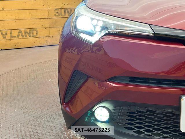 Toyota C-HR 2017-06 7216011-11