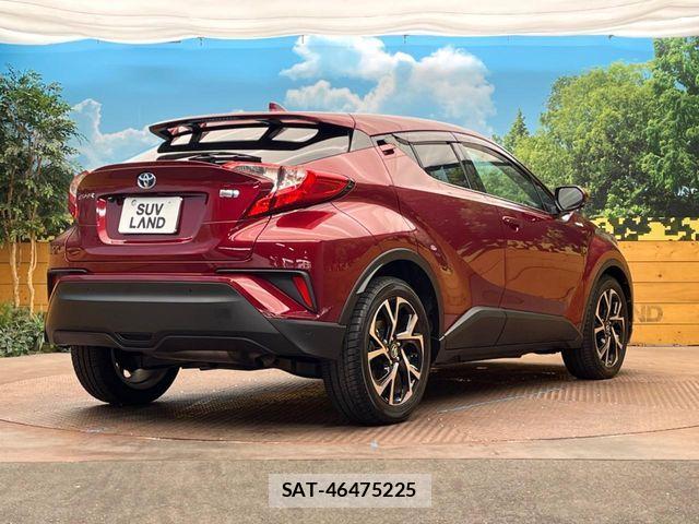 Toyota C-HR 2017-06 7216011-16
