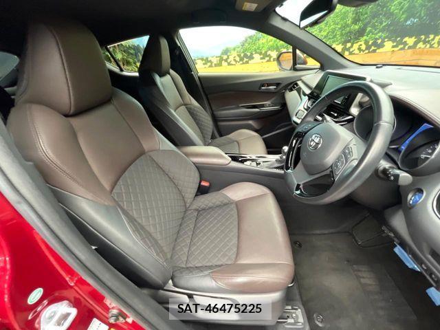 Toyota C-HR 2017-06 7216011-7