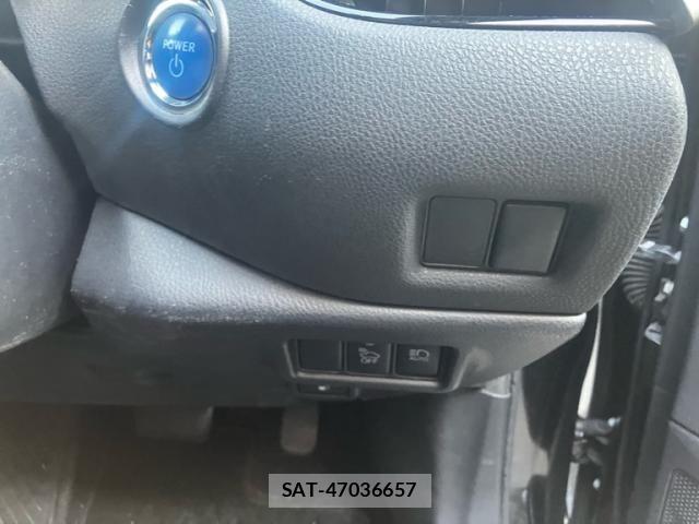 Toyota C-HR 2017-02 7216005-16