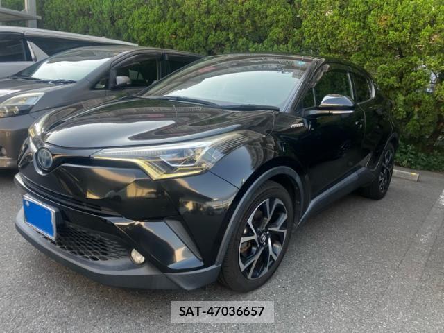 Toyota C-HR 2017-02 7216005-1