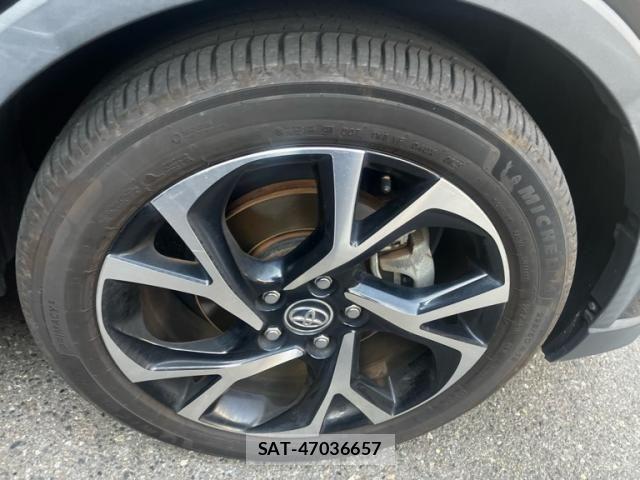 Toyota C-HR 2017-02 7216005-8