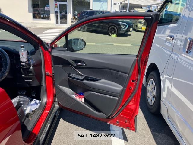 Toyota C-HR 2022-05 7216060-10